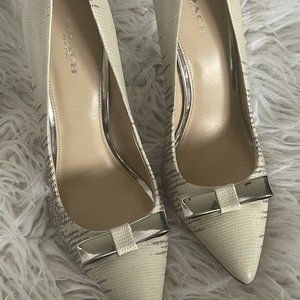Coach - size 8 - Hallie Heel